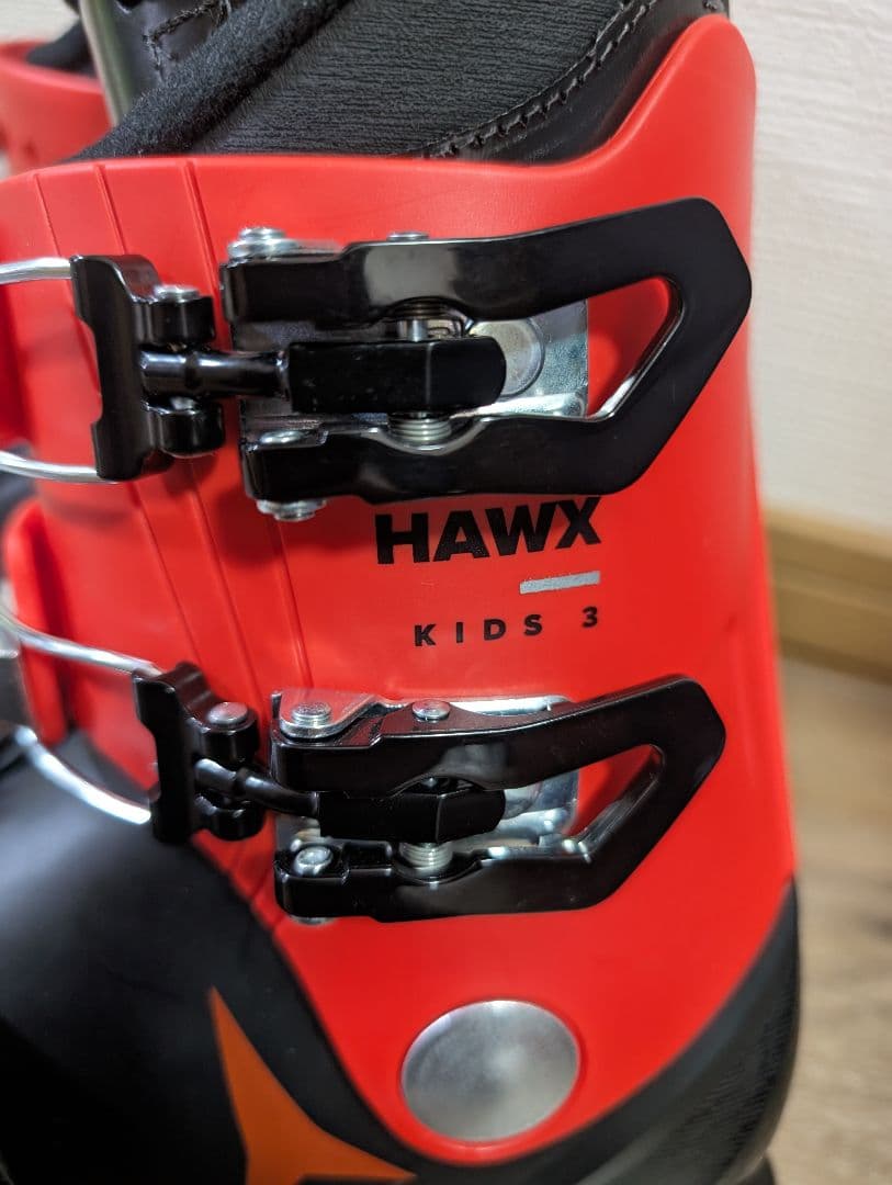 新品　ATOMIC スキーブーツ　21〜21.5cm　ジュニア　キッズ