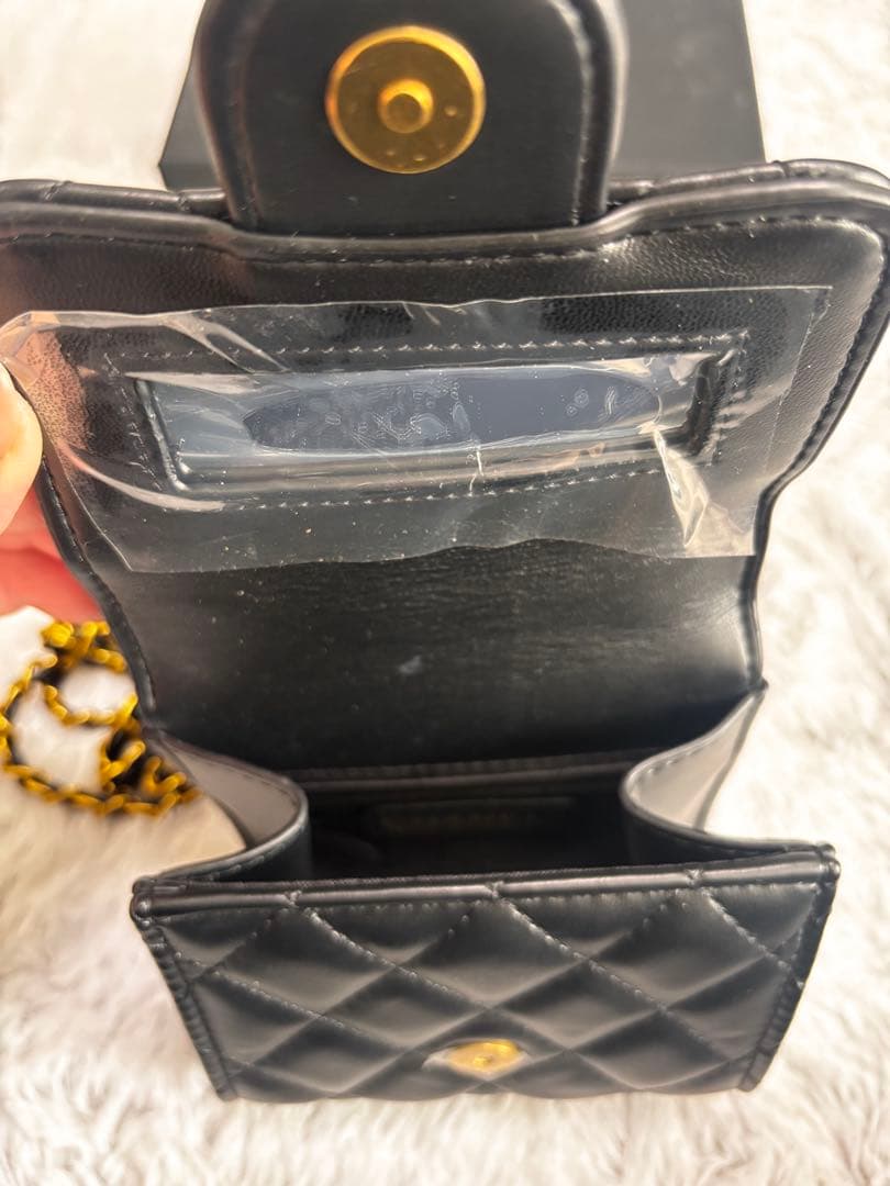 CHANEL ブラックレザー ミニバッグ