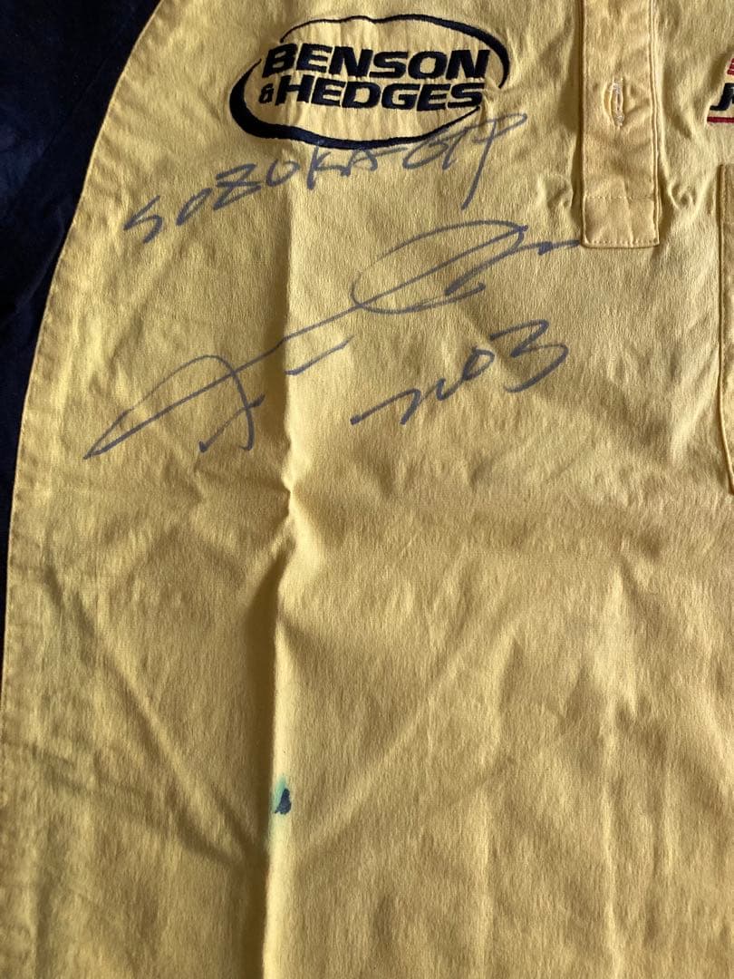 F1ジョーダングランプリ　本山哲直筆サイン入りシャツ、キャップ