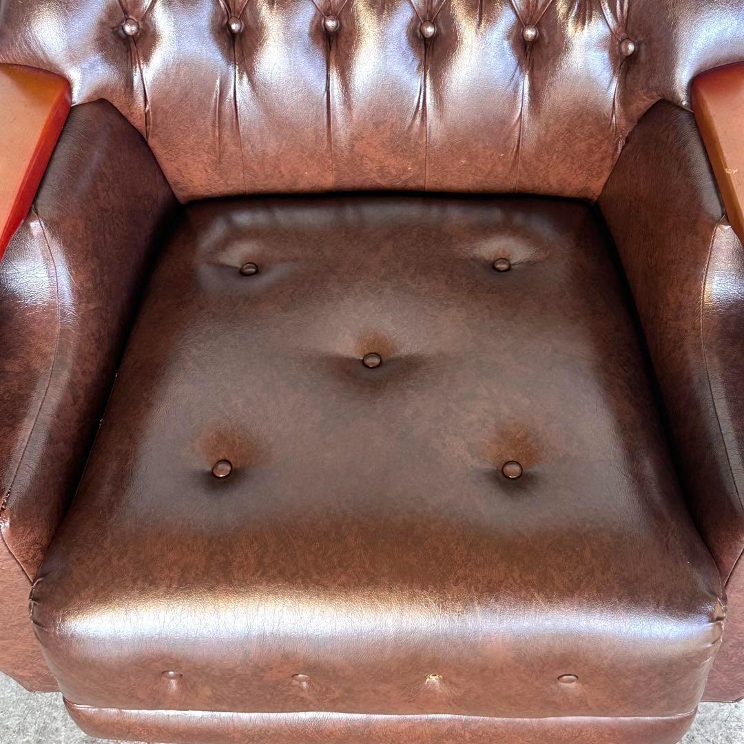 ✦70s✦チェスターフィールド調 PUレザー 1人掛けソファ　アンティーク