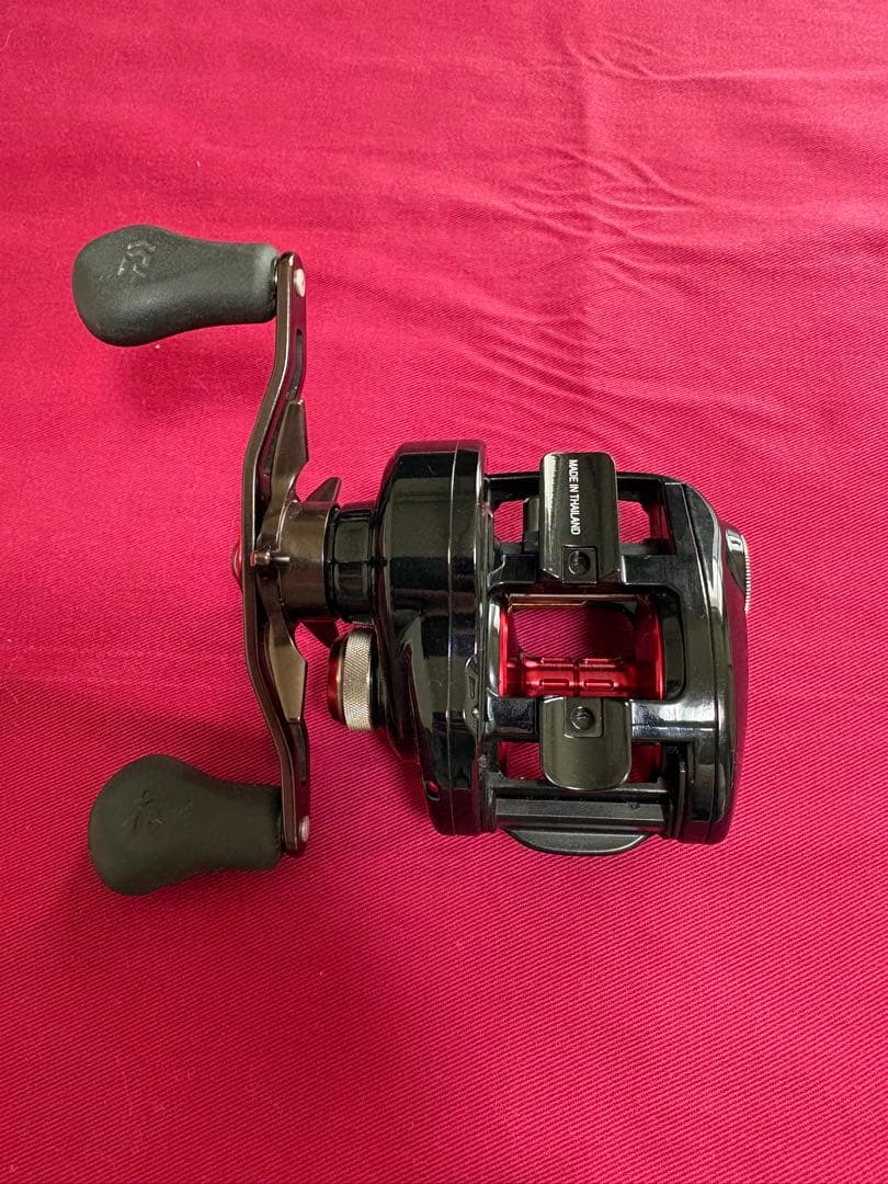 ダイワ タトゥーラ HDカスタム 7.3R 右ハンドル ベイトリール TWS