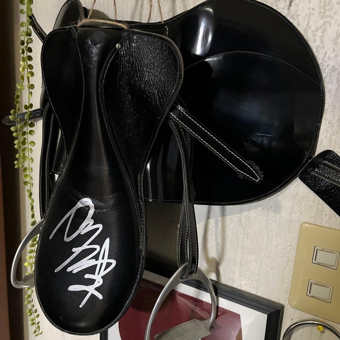 ☆内海馬具店☆鞍☆サイン入り☆