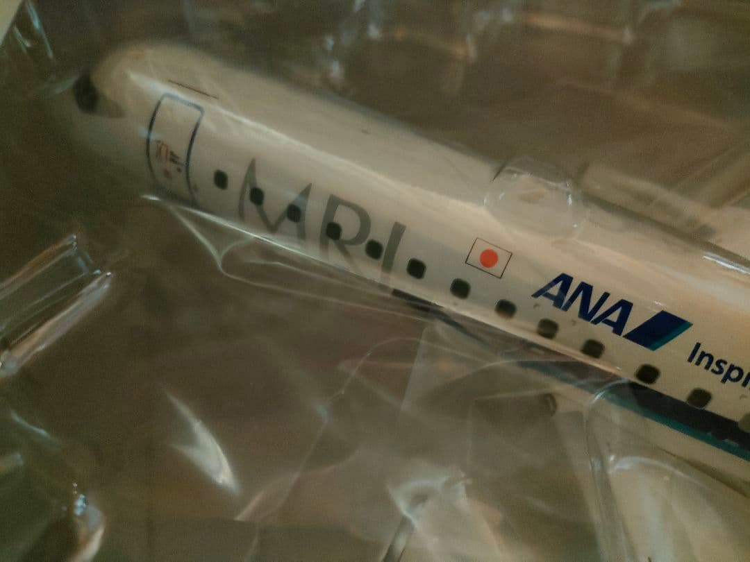 ANA MRJ90 1:100 スケール 模型【レア】値下げしました