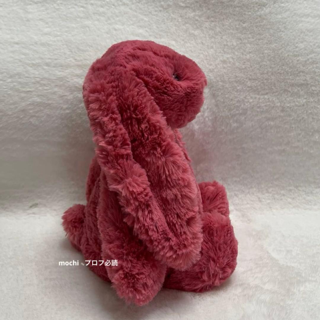  Medium Bashful Cerise Bunny うさぎ