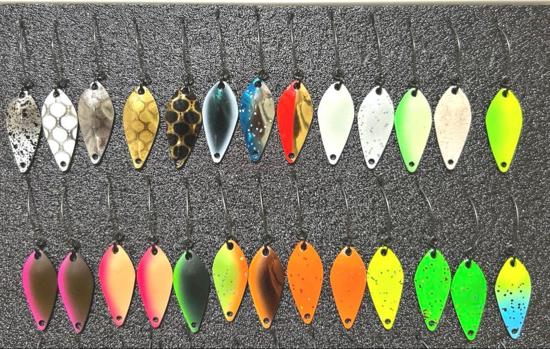 トラウト　ロブルアー　ダイアナ1.3g・1.0g STALK1.0g 64枚