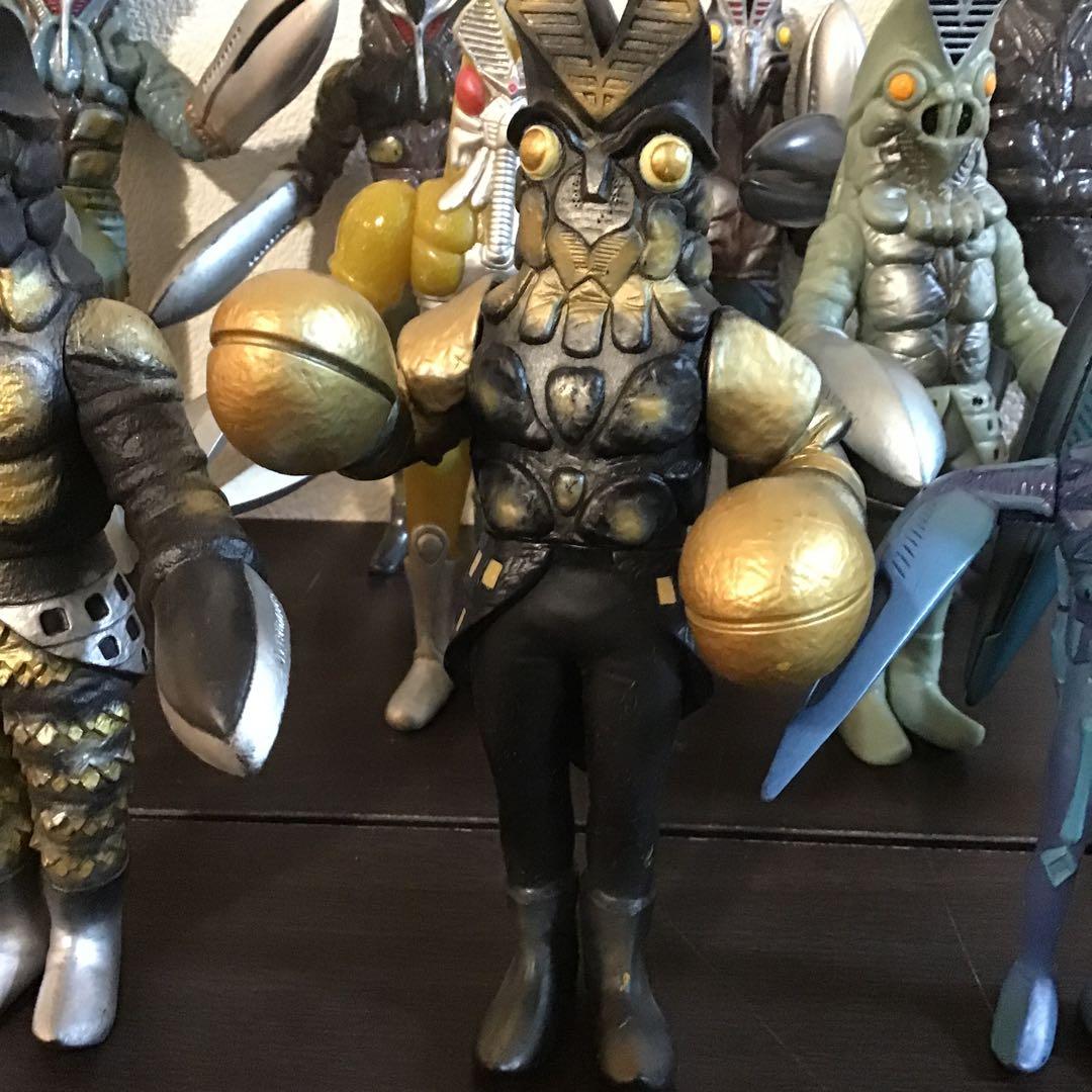 バルタン星人11体セット　分身バージョン　パワード・バルタン　ジュニア他　ソフビ