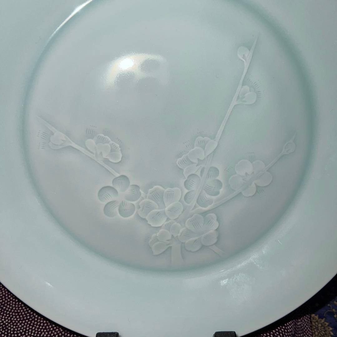 青白磁人間国宝　塚本快山本人作青白磁梅花文皿　完品　共箱