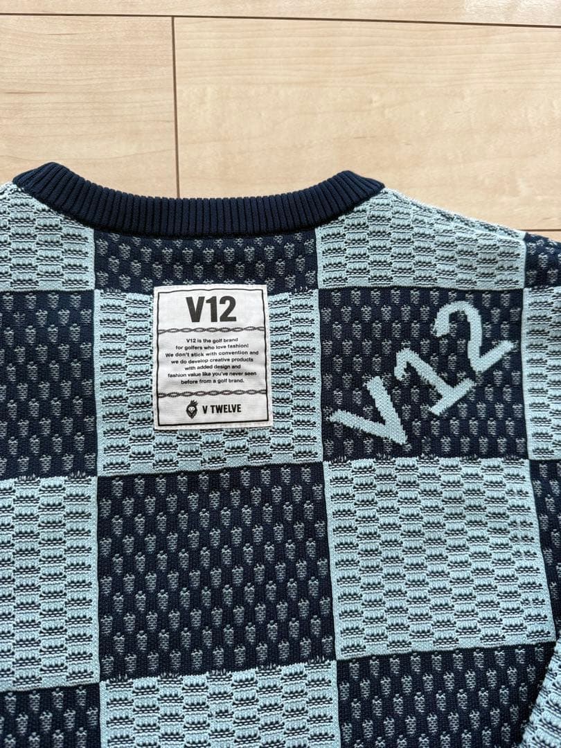 V12 VTWELVE トップス ゴルフウェア ニット 防風裏地 サイズL