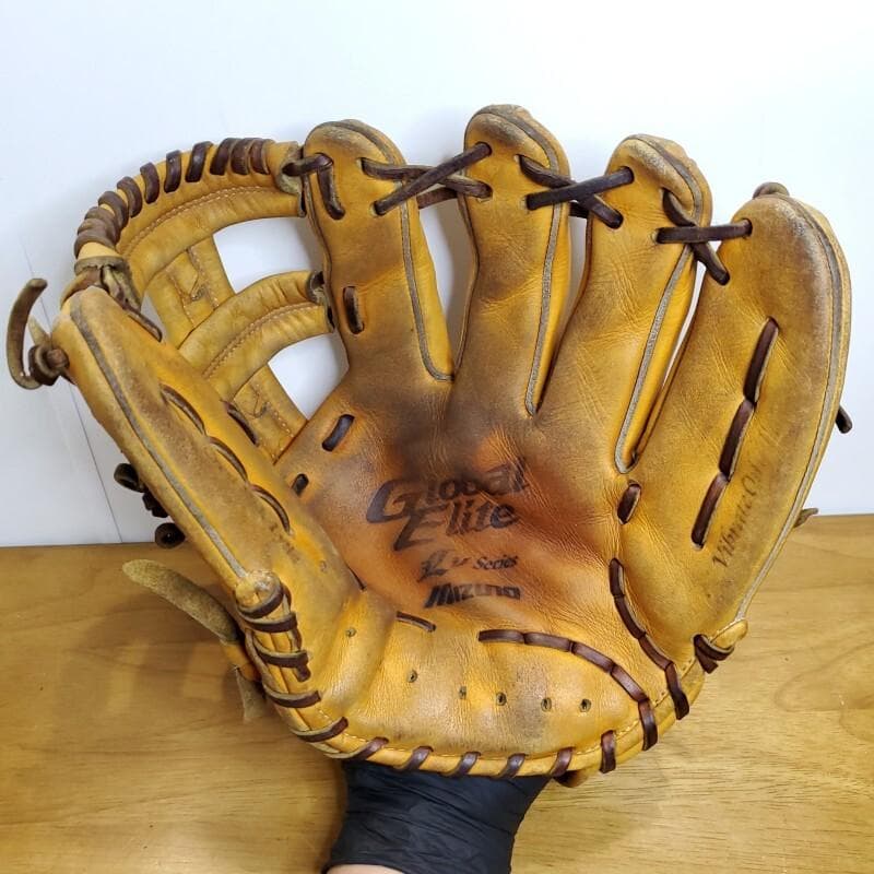 ミズノ グローバルエリート Lvシリーズ 限定品 内野用 軟式グローブ