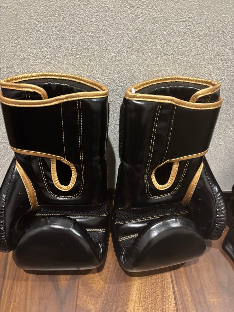 格闘技　ヘッドギアL　グローブ14oz レガースM バンテージXL 膝当てM