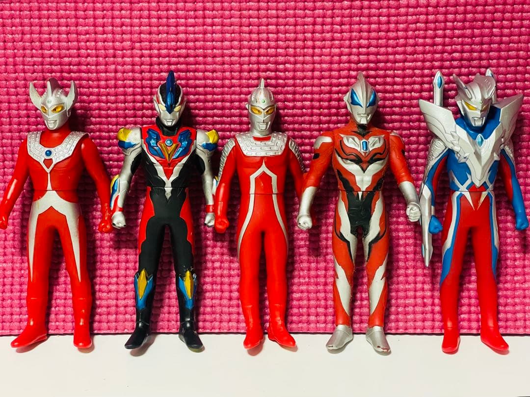 ❁在庫一掃SALE❁ ウルトラマン　ソフビ　まとめ売り　51体＋おまけ付き