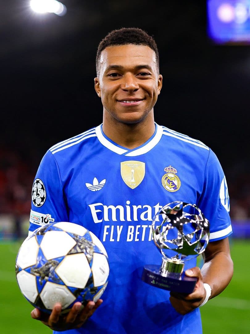 お*く様 レアルマドリードユニフォーム 長袖 25-26 エムバペ