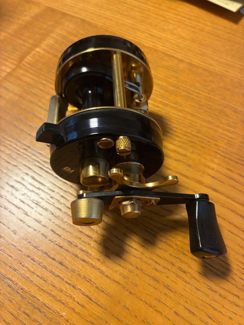 極美品　ABU　アブ　アンバサダー　2500CDL　金黒　アブガルシア