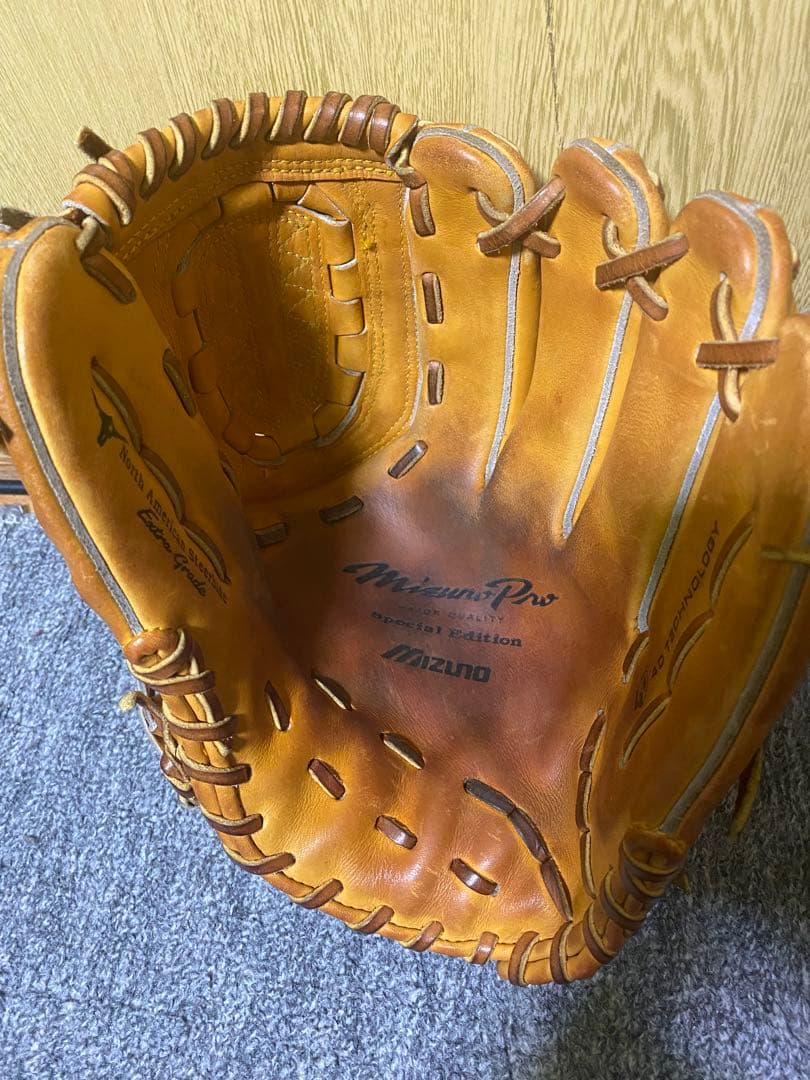 美品　ミズノプロ　硬式　ピッチャー
