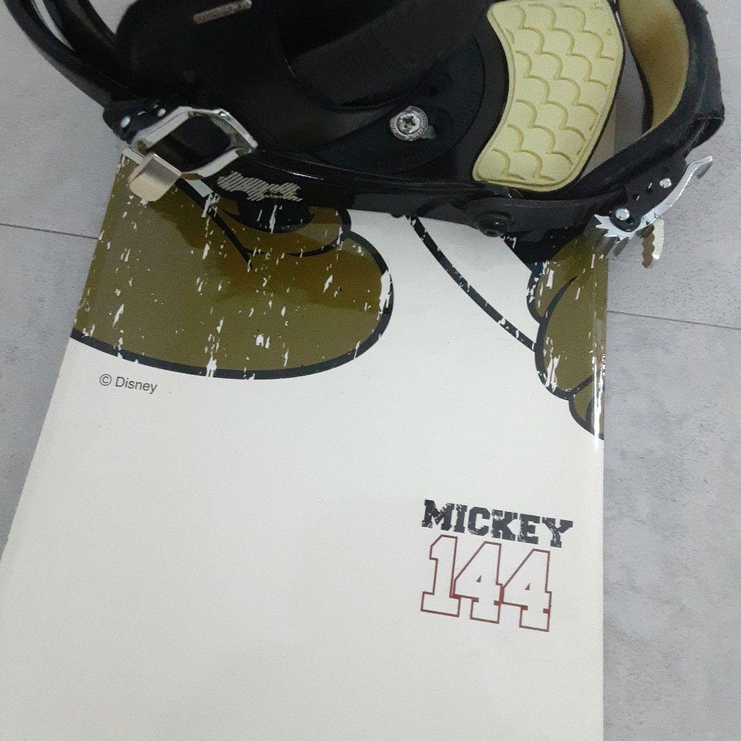 ミッキーマウス Hart スノーボードセット 144 サロモン ビンディング付き