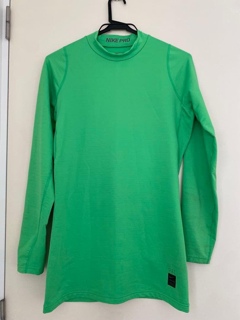 浦和レッズ　支給品練習着　ピステ　ハーフパンツ　おまけインナー付