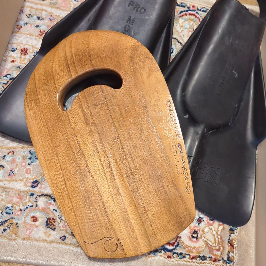 DaFinのスイムフィンとハンドボードのセット