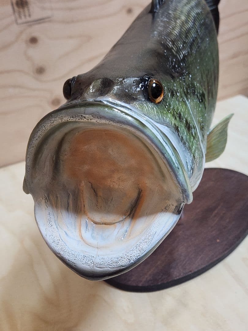 ハンドメイド　ブラックバス 釣り　フィギュア　レプリカ　模型　置物