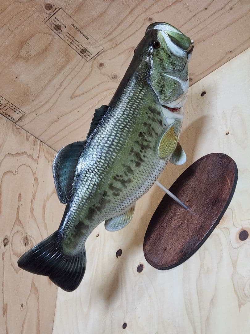 ハンドメイド　ブラックバス 釣り　フィギュア　レプリカ　模型　置物