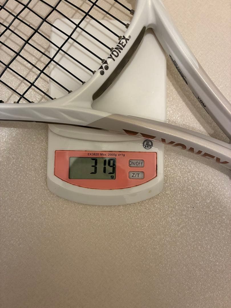 ひ*☆様 【ほぼ新品】限定色　YONEX vcore 100 G2