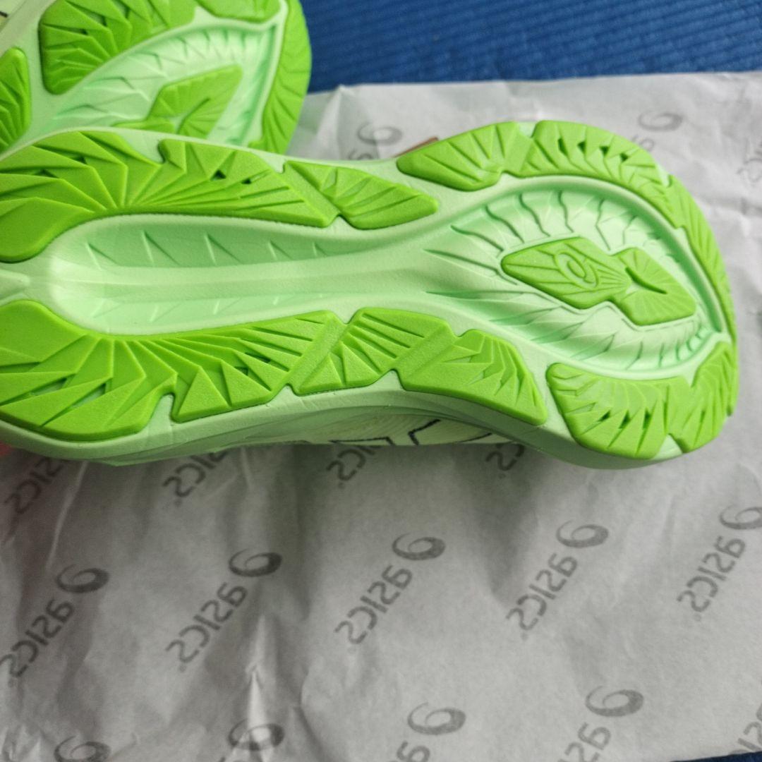 ウォーキング・ランニングウェア ASICS NOVABLAST4