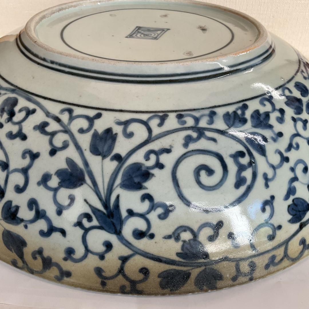 古伊万里　染付牡丹唐草文大鉢　江戸時代中期(元禄)頃　優品