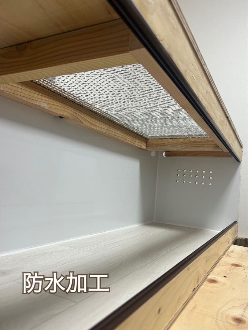 爬虫類ケージ　残り1台❗️