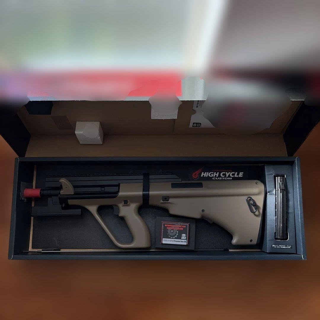 東京マルイ STEYR AUG タンカラー