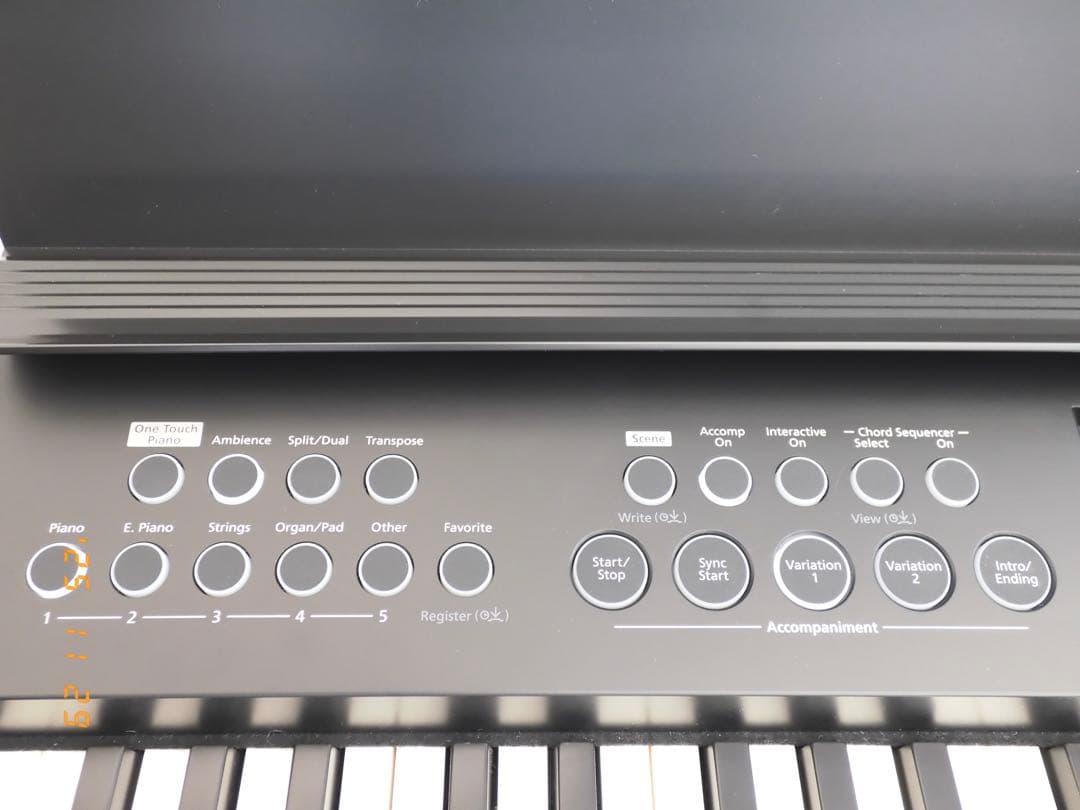 【手渡し1万円値引き】ローランド 88鍵電子ピアノ。専用スタンド付き