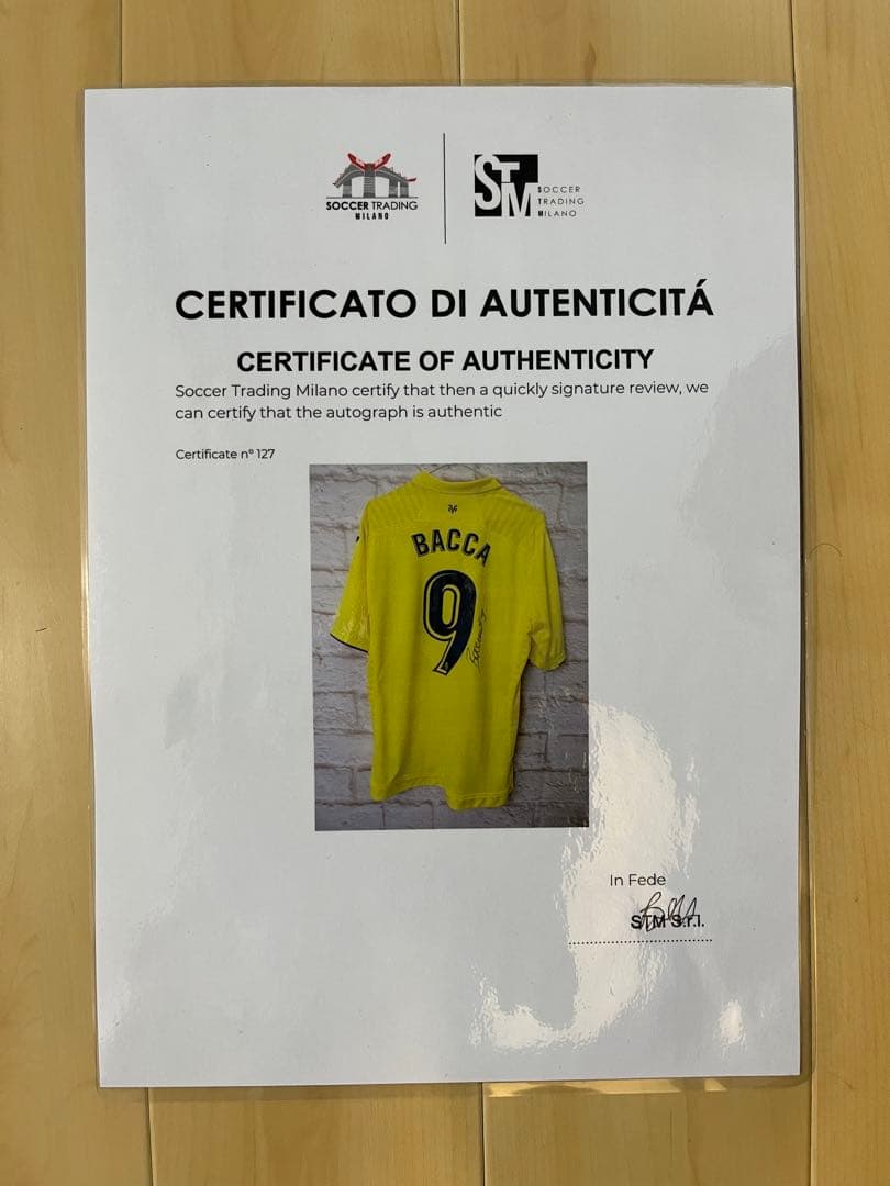 カルロス・バッカ、元コロンビア代表、サイン入り ビジャ・レアル時代のユニホーム