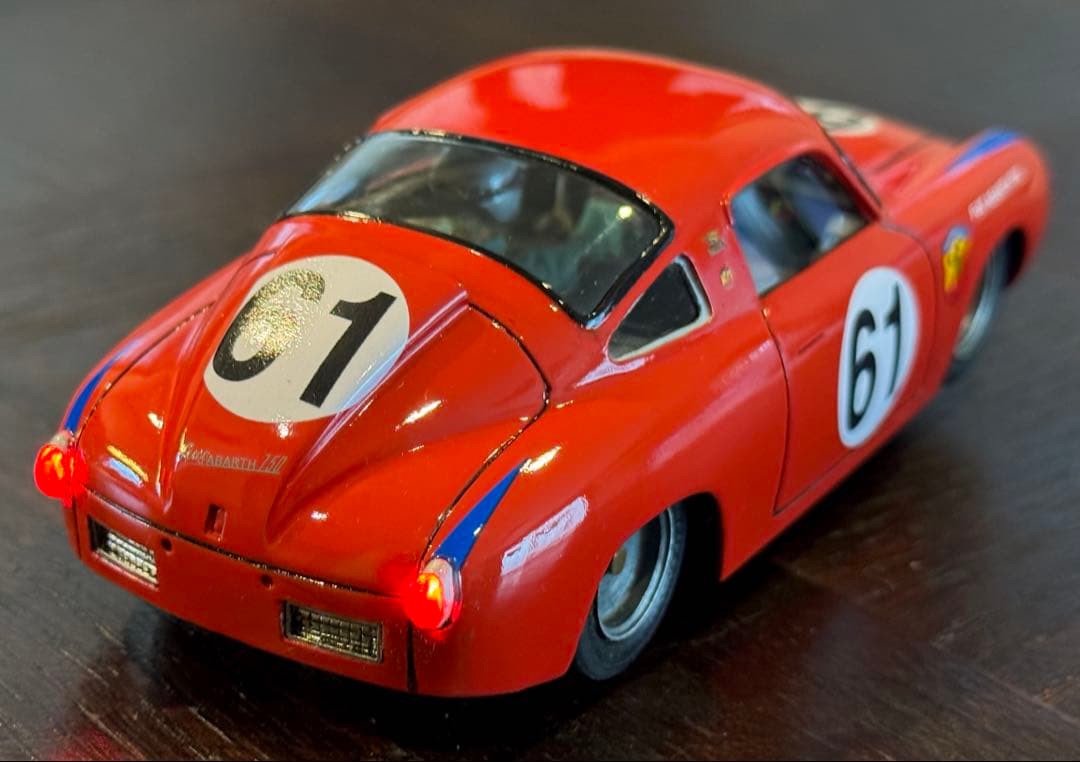 1/24 FIAT ABARTH 750 MFHレジン製作スロットカー中古品
