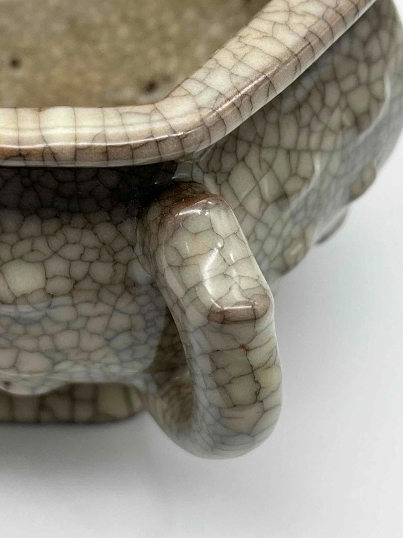 宋時代　青磁　汝官窯 氷裂紋 支釘焼き 双螭龍耳 鼓釘六方香炉(C-61)