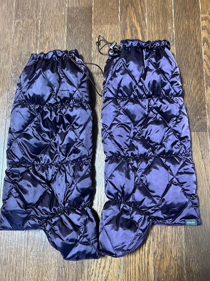 ヒールクリークニット×ジャンパースカート×レッグウォーマー