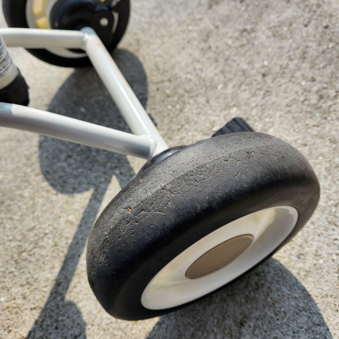 ides 折りたたみおさんぽコンポ　折りたたみ三輪車　ベージュ