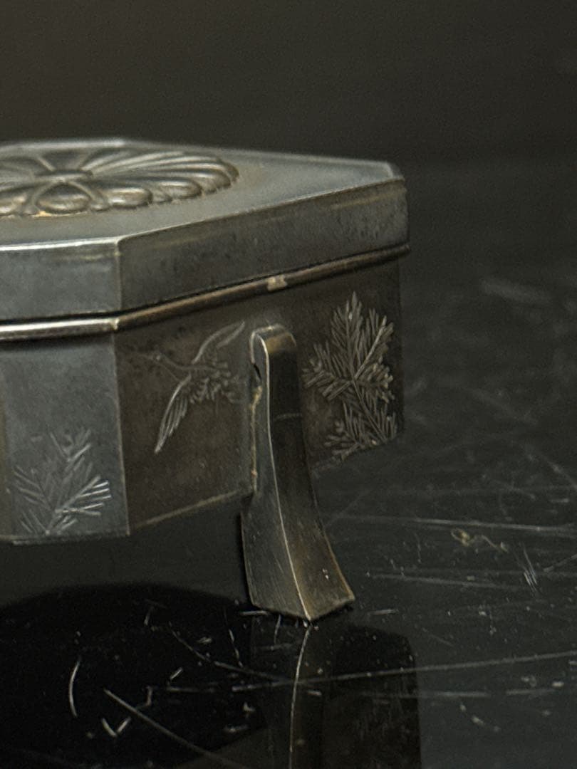 純銀 菊紋付 足付 ボンボニエール 箱 約87.5g