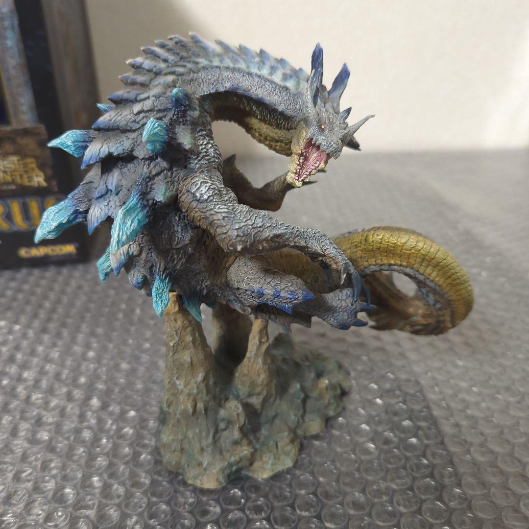 【希少】白海竜 ラギアクルス 亜種　クリエイターズモデル モンハン フィギュア
