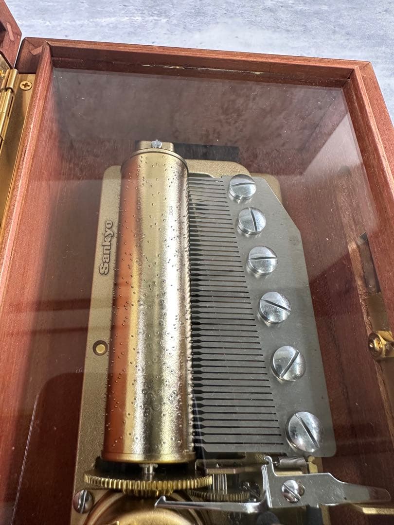 LEPETEORPHEUS オルゴール　50弁　愛の讃歌　エーデルワイス