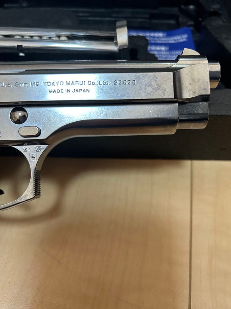 東京マルイ　m92fのステンレスモデル