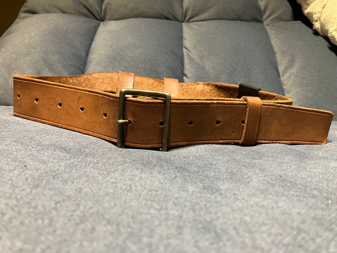 日本軍三十年式弾薬盒を原型とした 民生用オールレザー装備 ベルト付きヴィンテージ