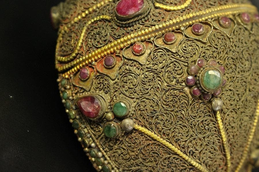 仏教美術 チベット 西蔵 蜜教 鍍金 宝石張 巻貝 法具全長18cm(A274)