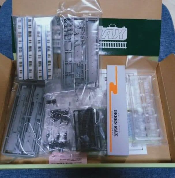 ①東武8000系新前面4輌トータルセット (塗装済車両キット)