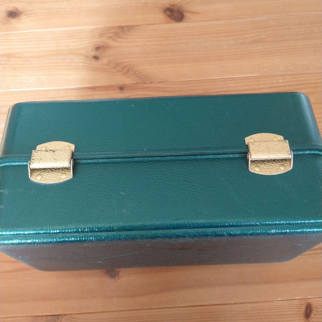 アムコ　UMCO タックルボックス 133U 緑