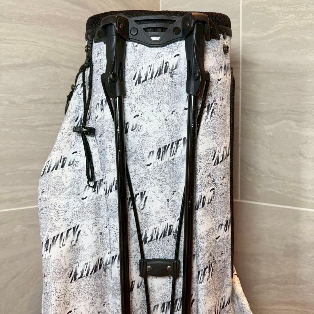 オークリー　プリント柄　キャディバッグ　軽量