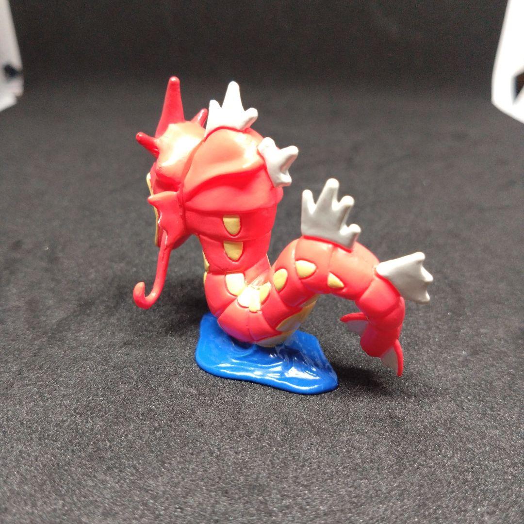 ギャラドス　色違い　ポケモン　モンコレ　初期　任天堂　フィギュア　匿名配送