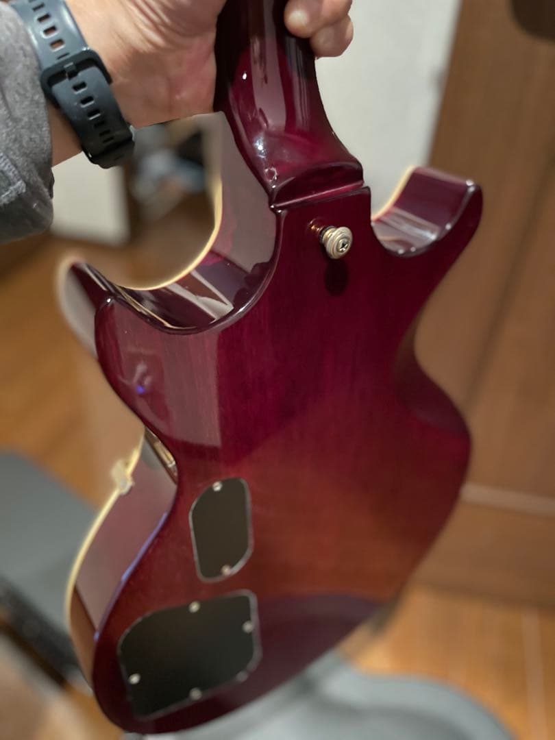 ESPのLTDブランド KIRK HAMMETTモデル KH-DC EMG