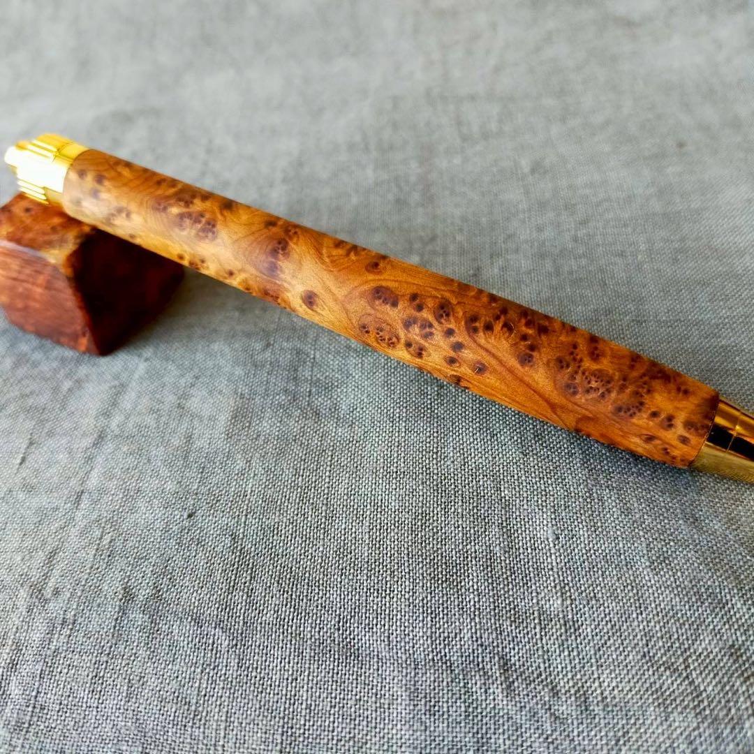 特上　台湾紅檜瘤　ハンドメイド　木軸ボールペン　G2　天然木　ゴールド