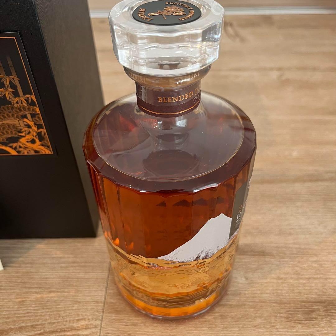 新品未開封 響21年 花鳥風月意匠ボトル　免税店限定　サントリー　ウィスキー