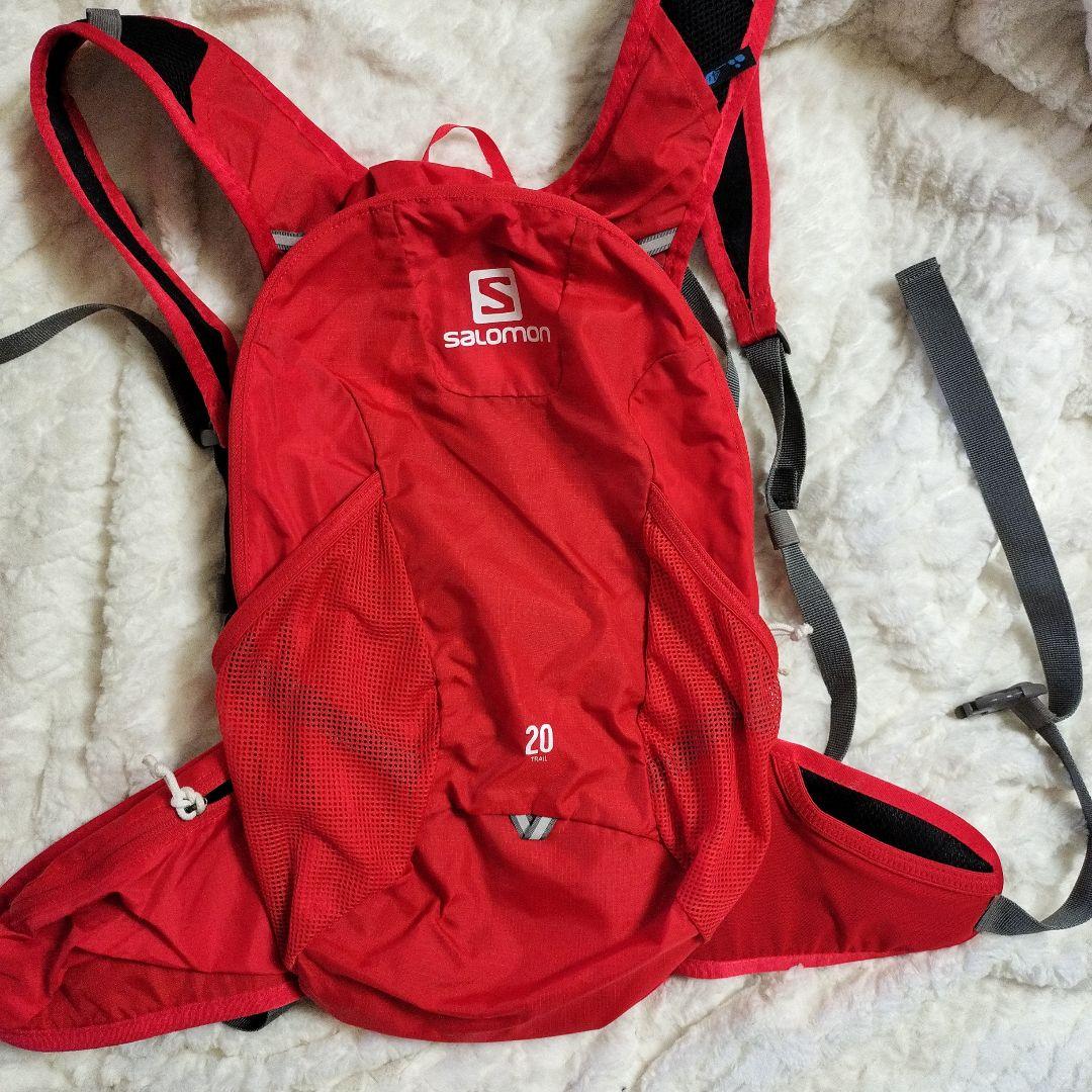 サロモンリュック20即購入◎年内迄のお値下げです
