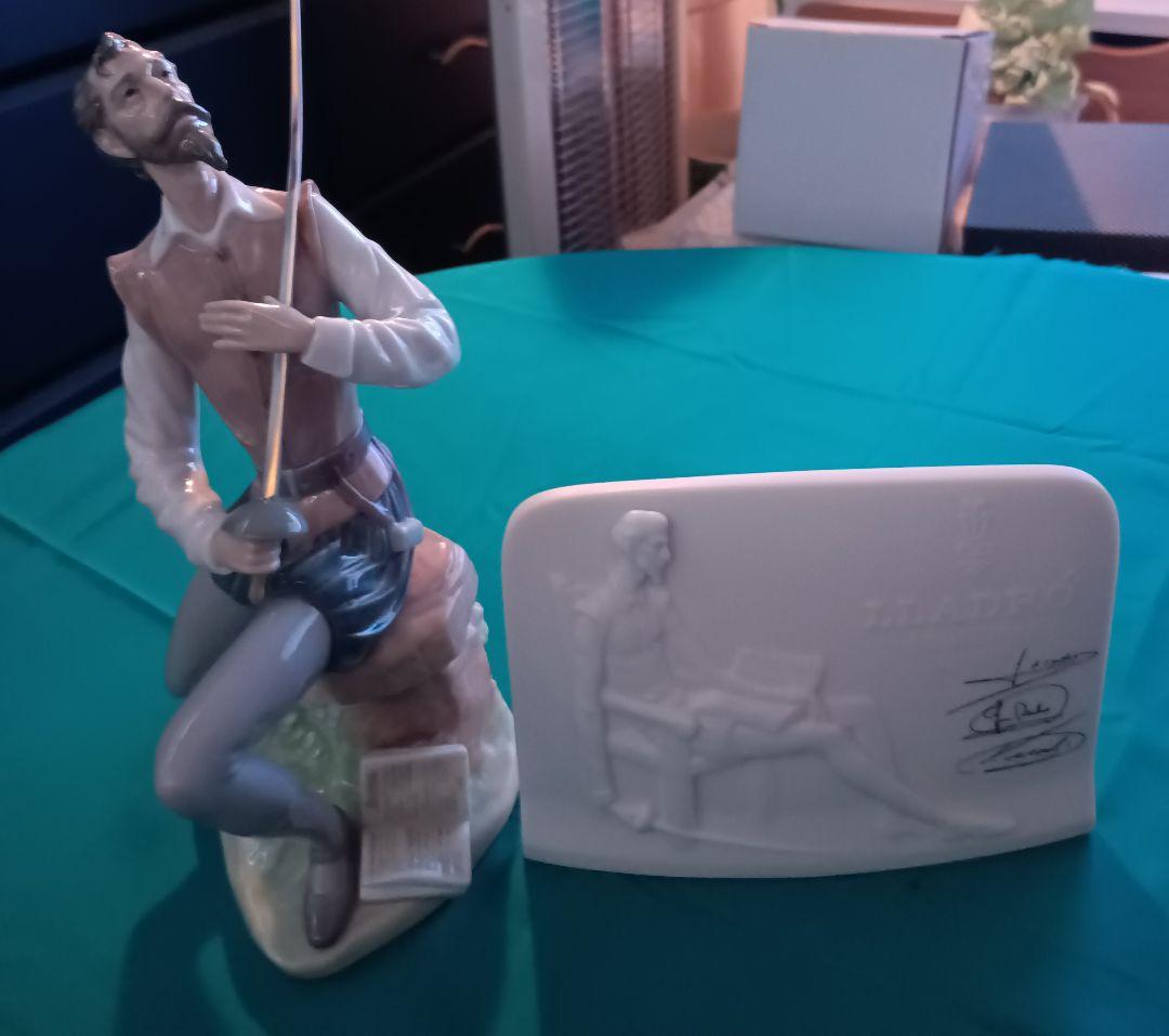 【リヤドロ】LLADRO　ドン・キホーテ　スペイン　磁器　ロゴ入りスタンドセット