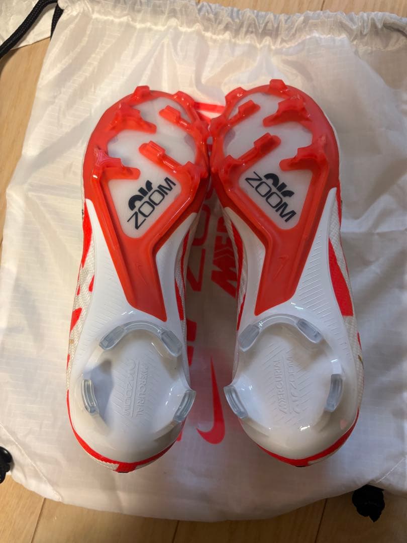 ［新品］NIKEマーキュリアルヴェイパー15エリートFGハイカットモデル